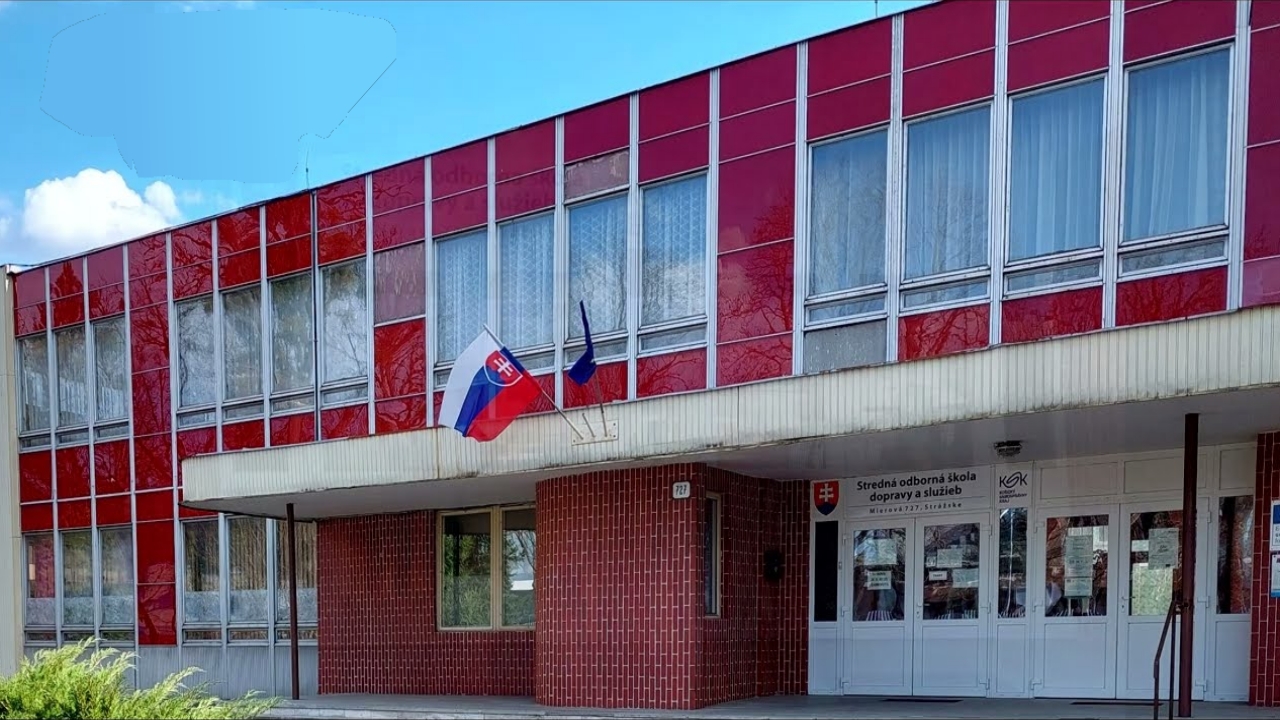 Budova SOŠDaS Strážske